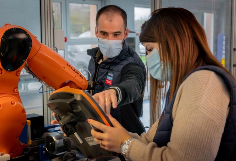 En 2024 plus que jamais, c'est l'industrie qui fabrique l'avenir !